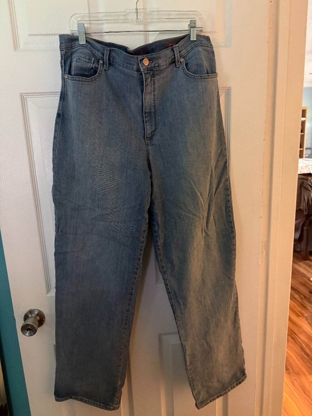 Gloria Vanderbilt Amanda Stovepipe Jeans Lt. Blue size 18 Long